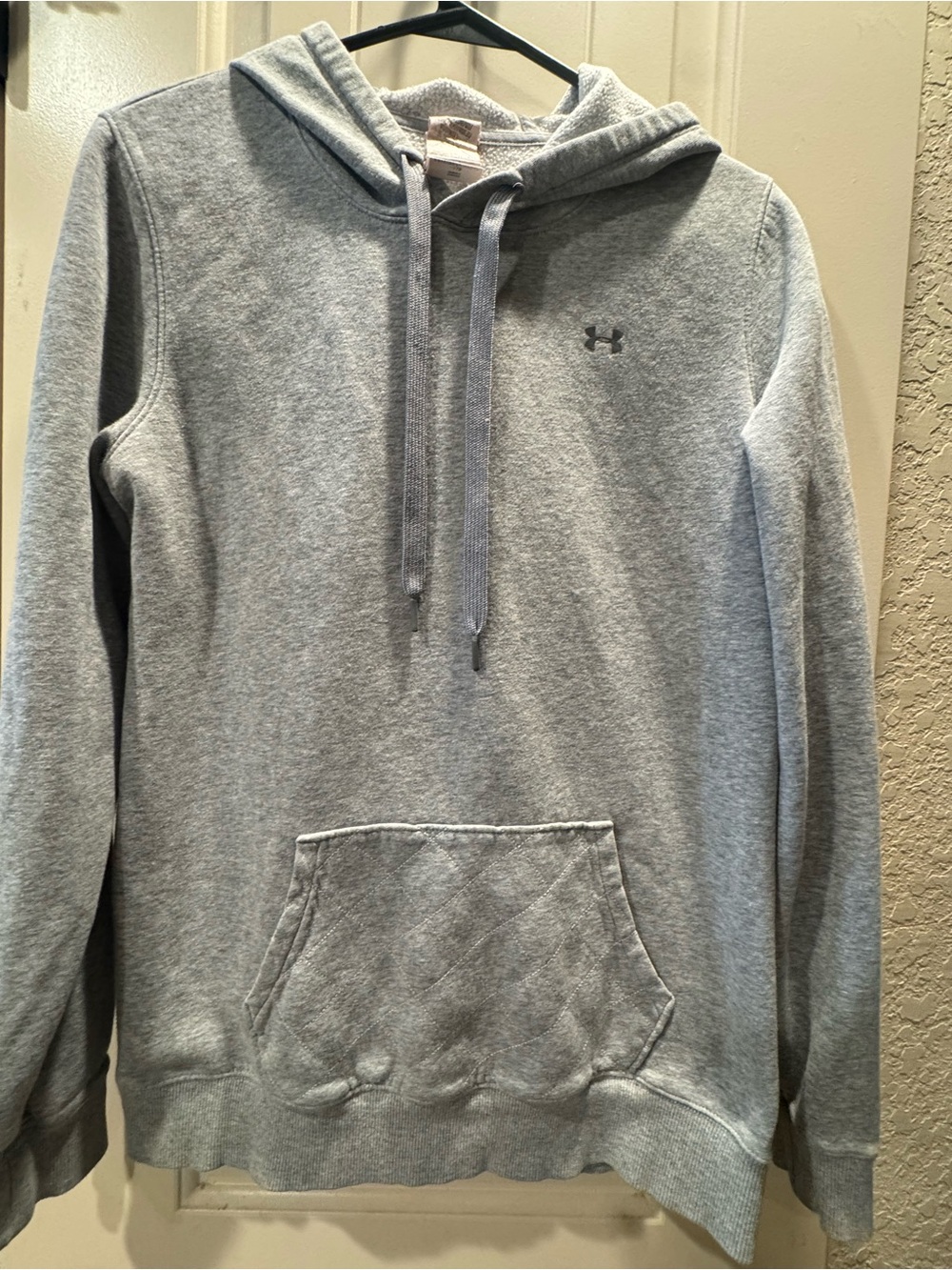 Under Armour women’s  Light Gray Pullover Hoodie